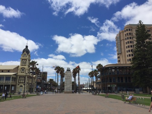 glenalg-central-pier-back-to-town